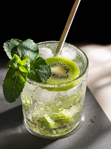 Cocktail virgin tonic menthe kiwi