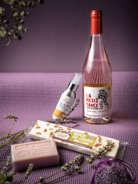 Souvenirs de Provence, vin rosé, nougat, savon, eau florale